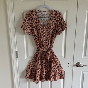 C+D+M Size Large Leopard Print V-Neck Dress